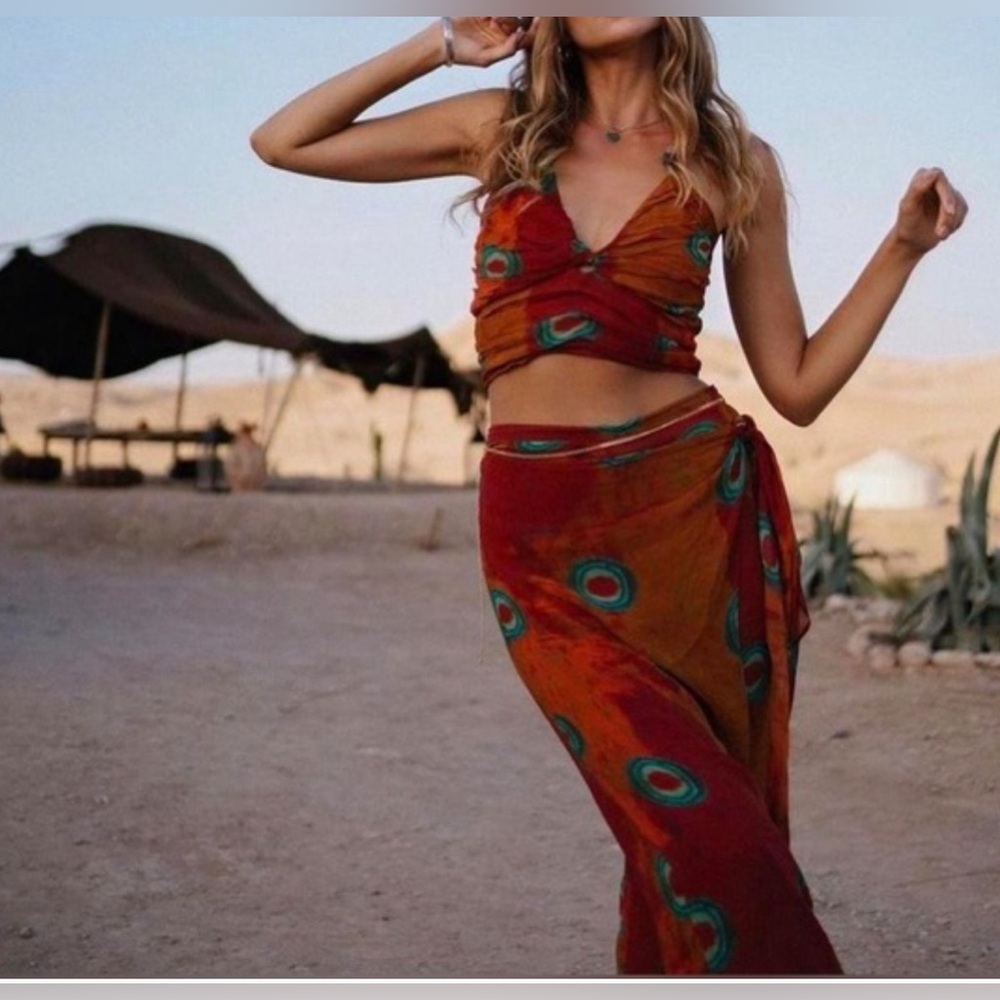 🎈SALE 🎈 ZARA crop halter top - Picture 2 of 12